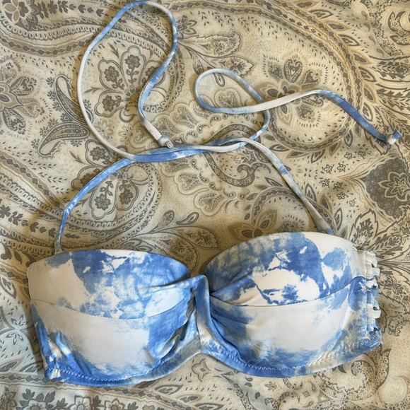 Swimsuit - Picture 2 of 8